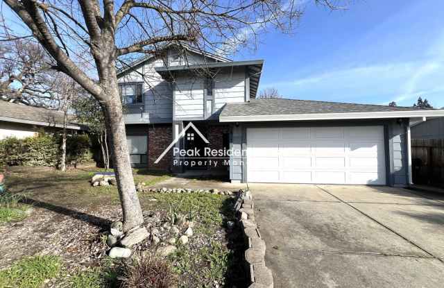 Spacious Antelope 4bd/2.5ba Home with 2 Car Garage photos photos