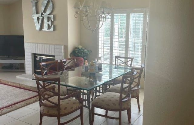 236 Vista Royale Circle East Gallery 3