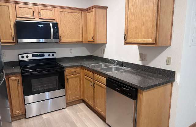 2 Bed | 1 Bath Apartment on the 1st Floor in Grain Valley at the Creekside Village Apartments Gallery 3