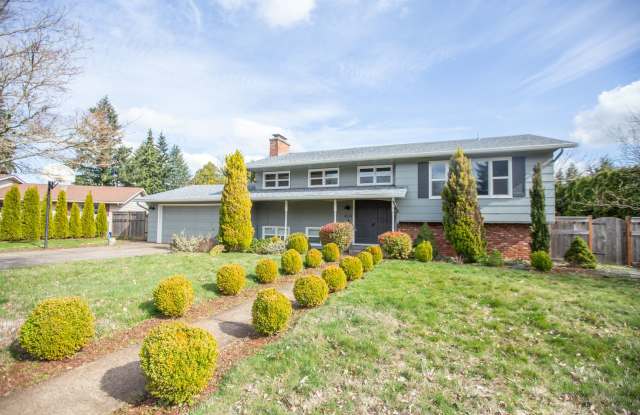 South Salem 4 Bedroom 2 Bath Home Available NOW !!! photos photos