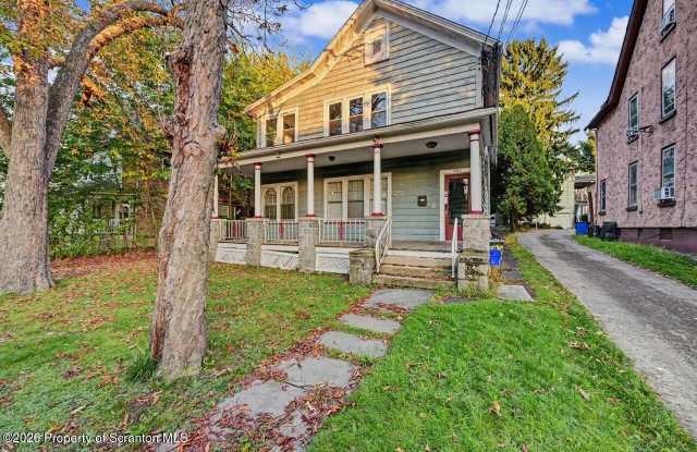 1518 Wyoming Avenue Gallery 1