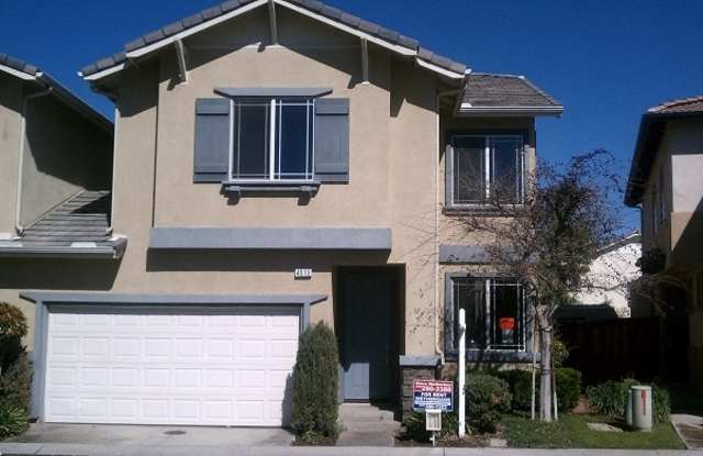 Nice 4 Bed 2.5 Bath home in Riverside! New Appliances! Call Today! photos photos