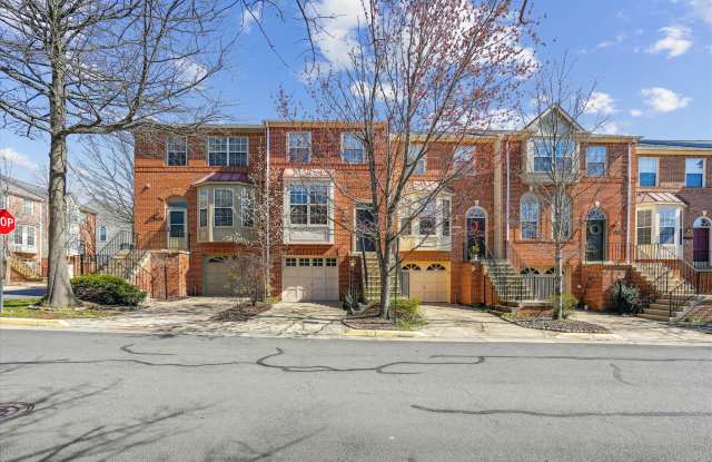 2403 Simpkins Farm Dr - 2403 Simpkins Farm Drive, McNair, VA 20171
