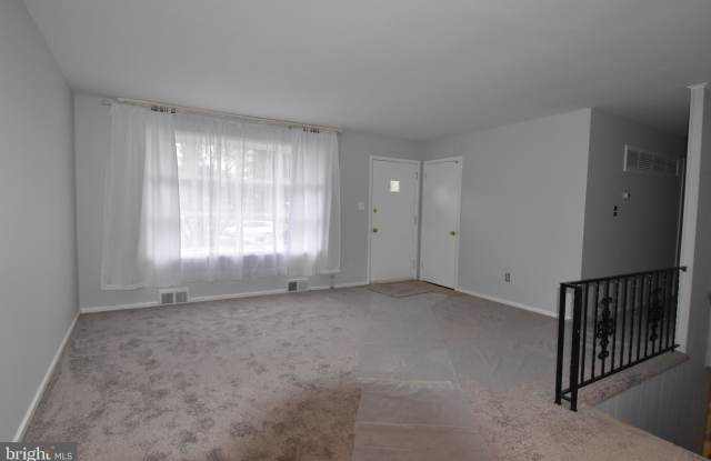 5007 EASTCHESTER CIRCLE Gallery 3