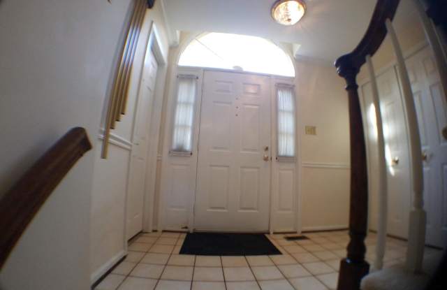 4646 LUXBERRY DRIVE Gallery 2