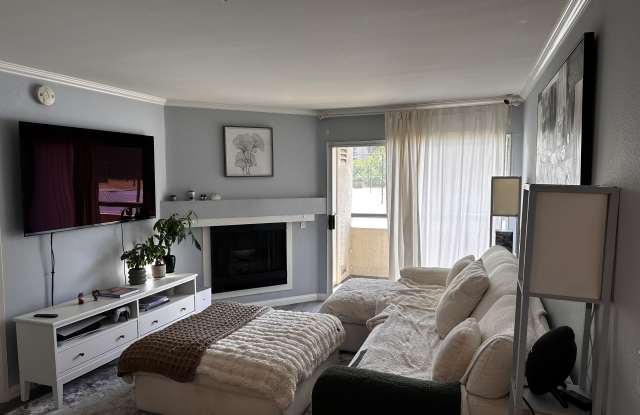 5565 Canoga Avenue photos photos