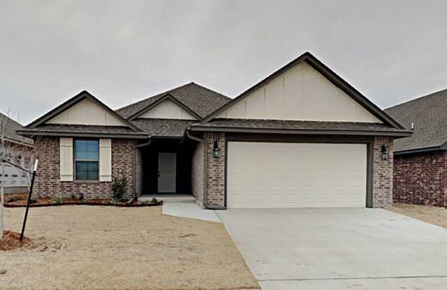 Very Nice 4 Bedroom 2 Bath Home in Yukon Schools photos photos