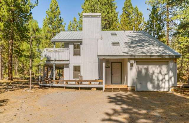 #11 Deer Lane, Sunriver OR 97707 - Long Term Rental photos photos