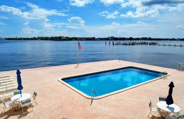 1810 New Palm Way photos photos