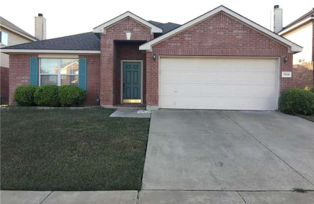 7816 Salton Lane - 7816 Salton Lane, Arlington, TX 76001