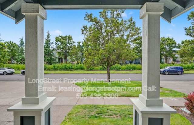 1227 SE Rivergreen Ave Gallery 4