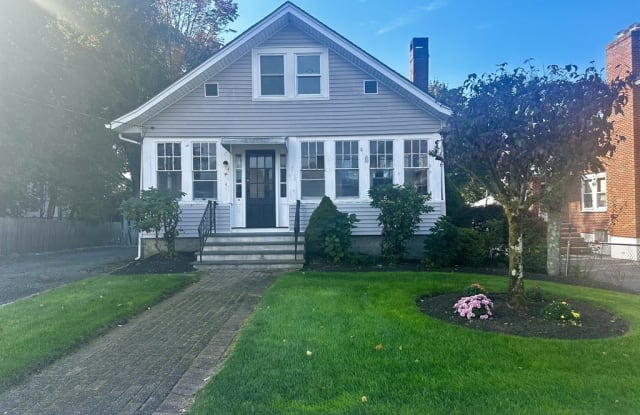 37 Adams Avenue - 37 Adams Avenue, Newton, MA 02465