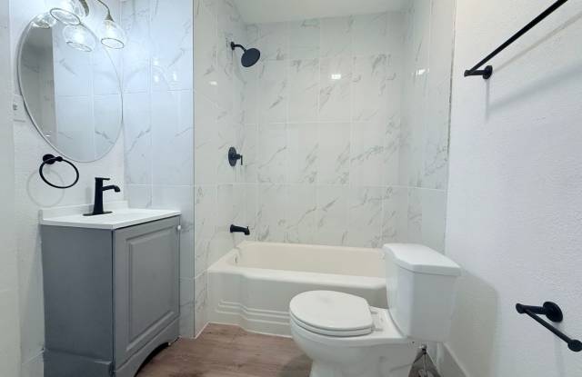 3 Bedroom 1.5 Bathroom House in photos photos