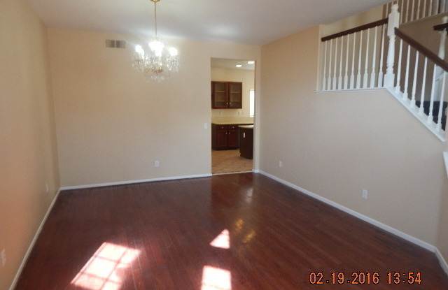 5 Bedroom Pool Home for Rent in South Corona – 3015 Briarhaven Lane Gallery 4