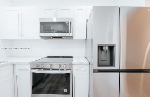 2041 NW 81st Ave photos photos