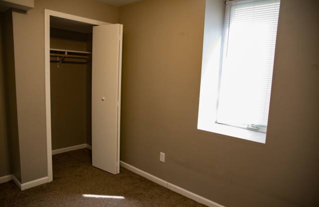 Beautiful 5 Bedroom Close by The U of M for Sept 2027!~ Gallery 3