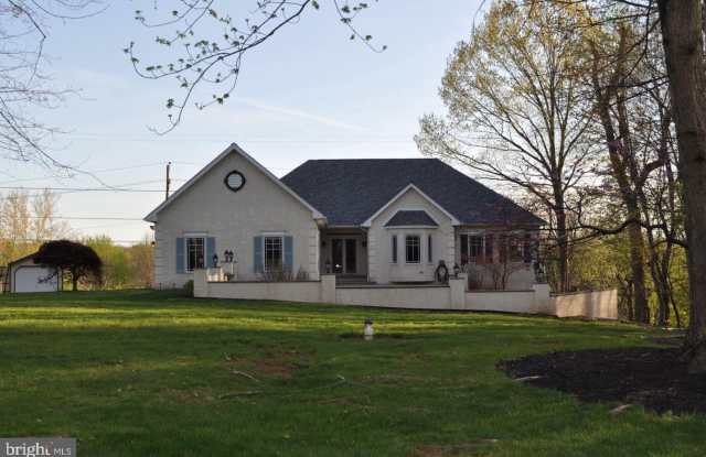 102 WATERVIEW Drive Gallery 1