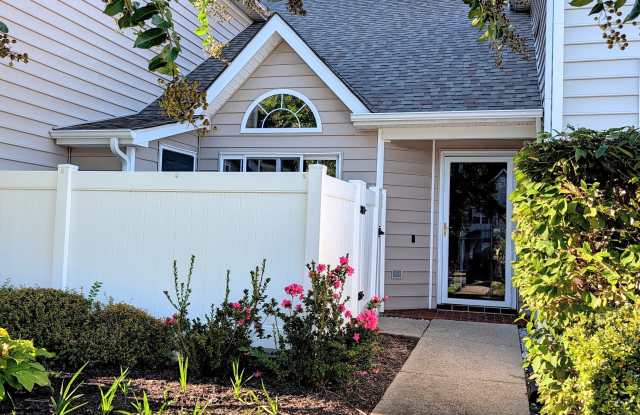 4666 Twin Hickory Lake Drive Gallery 1