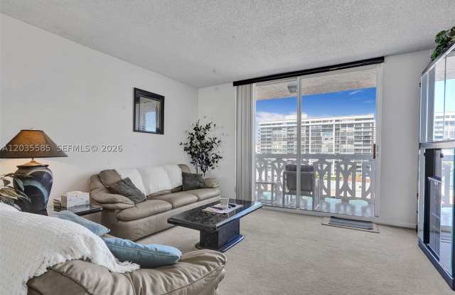 3113 S Ocean Dr Gallery 1