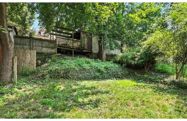 Renovated 4-Bedroom Apartment Near CMU, Pitt & Pittsburgh Hospitals! Gallery 3