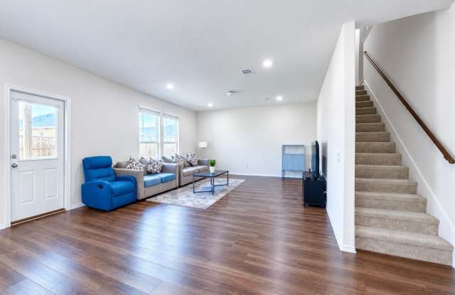 902 Feldspar Way Gallery 4