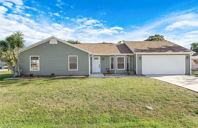 8440 Pennsylvania Boulevard - 8440 Pennsylvania Boulevard, San Carlos Park, FL 33967