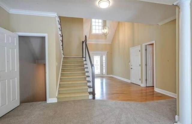 115 White River Court Gallery 2