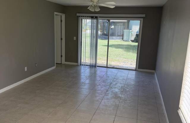 1456 SE Rivergreen Circle Gallery 3