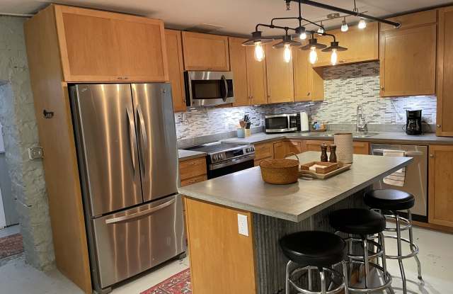 418 West Callender Street - 4 photos photos 418 West Callender Street - 4 photos photos