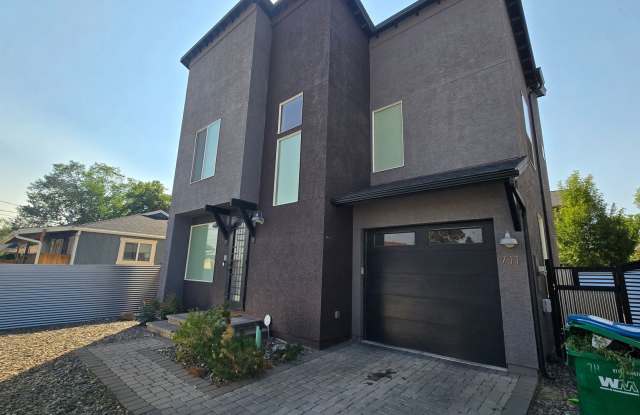 Newer Contemporay Home in Midtown Gallery 1