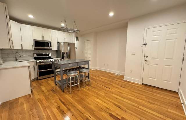 1224 HOLBROOK Street NE Gallery 3