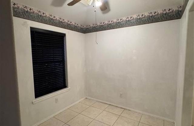 1723 Azalea Street Gallery 3