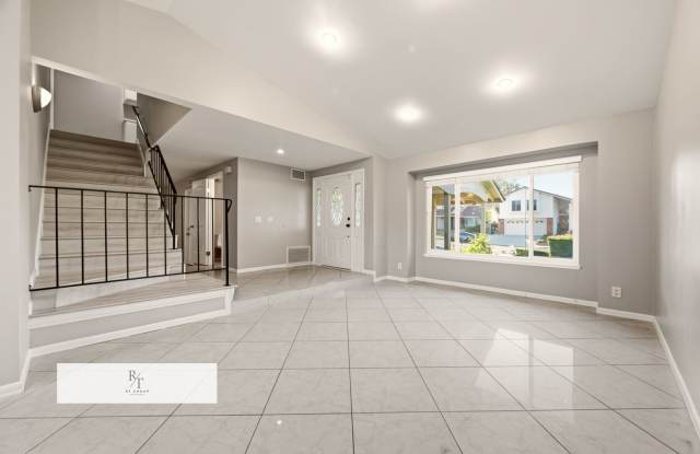 Remodeled 4-Bedroom Home with Golf Course & Mountain Views in Walnut ! Gallery 1