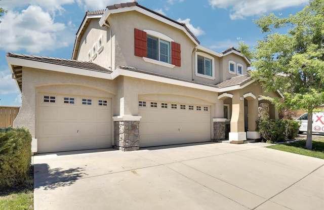 Beautiful 3 Bedroom Edgewater Home with Loft & 3-Car Garage photos photos