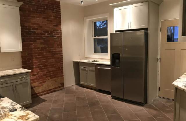 6811 Thomas Blvd - 1 photos photos
