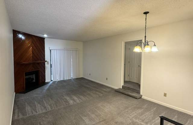 ****** HALF OFF FIRST FULL MONTH OF RENT!! ****** Gallery 3