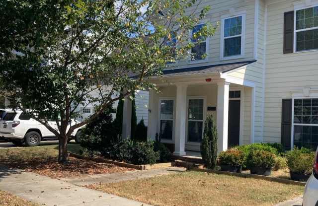 Williamson County Home! Minutes to Downtown Franklin Gallery 1