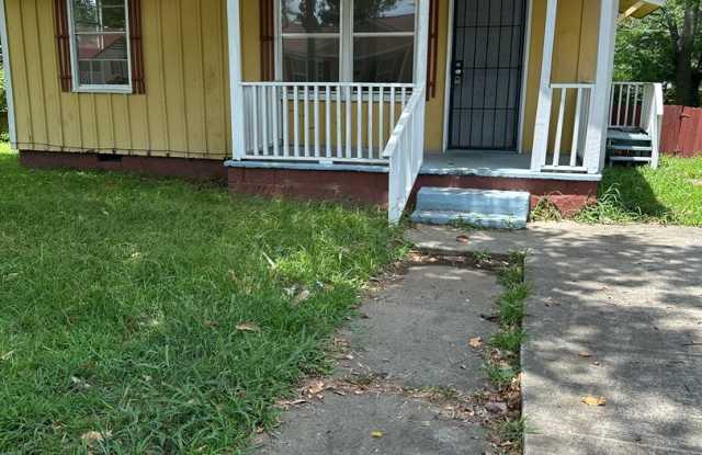 2 Bedroom and 1 bath Central air and heat Gallery 1