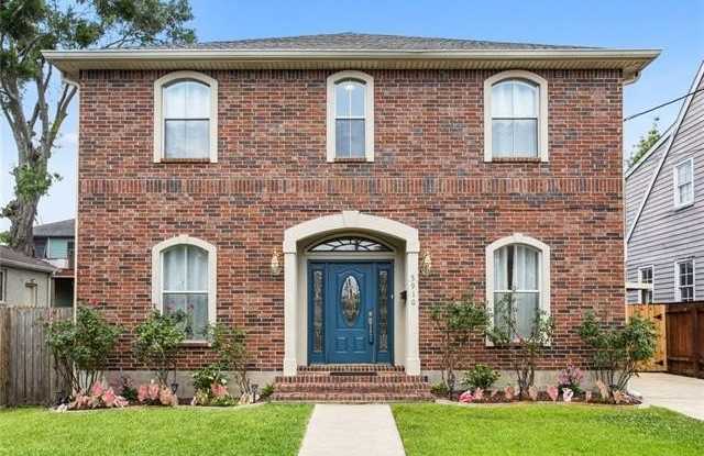 5910 MILNE Boulevard photos photos
