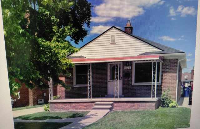 1038 Detroit Avenue Gallery 2