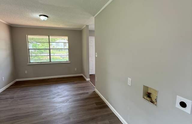 3720 Howard Avenue Southwest Gallery 3