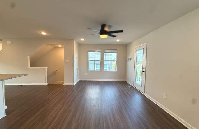 35 THROWER Road Gallery 4