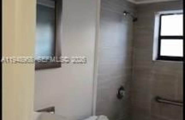 2901 Nw 7 CT photos photos