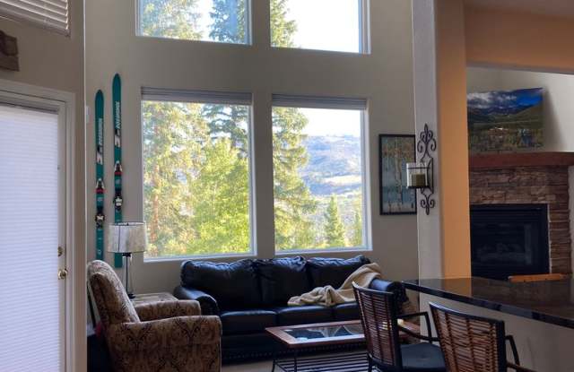 Bright and updated 3 bedroom with loft, In Unit Washer  Dryer, Large windows photos photos