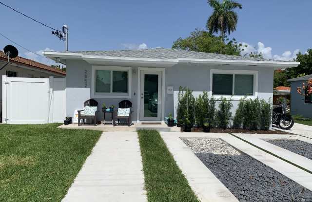 2852 Southwest 36th Avenue photos photos