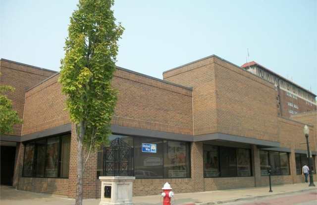 633 Main - 633 Main Street, Dubuque, IA 52001