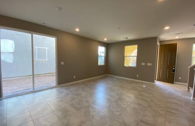 Brand New Inspirada home Gallery 3