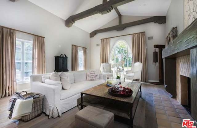 336 EL CAMINO Drive Gallery 3