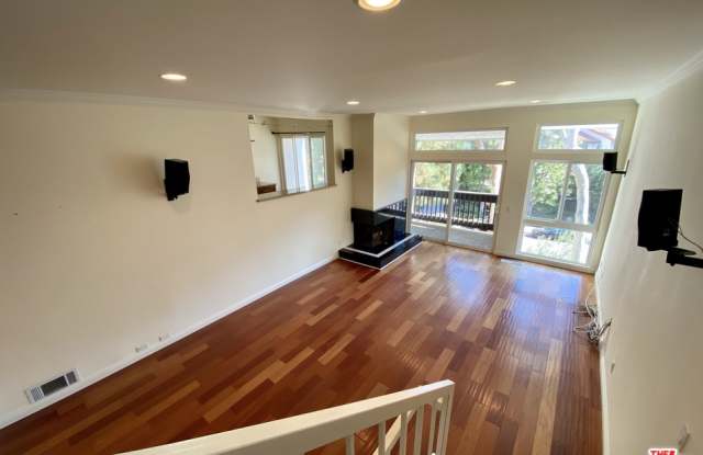 17251 Palisades Cir - 17251 Palisades Circle, Los Angeles, CA 90272