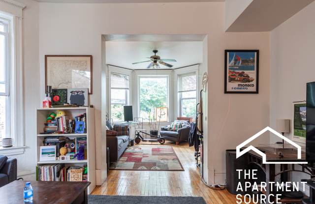 1245 W Newport Ave photos photos